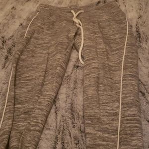 I'm selling a matching pair of sweat pants and a s